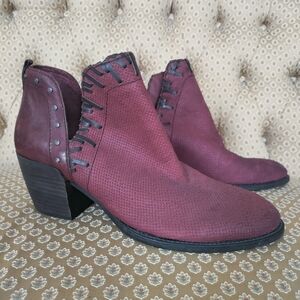 OTBT Maroon Textured Ankle Booties